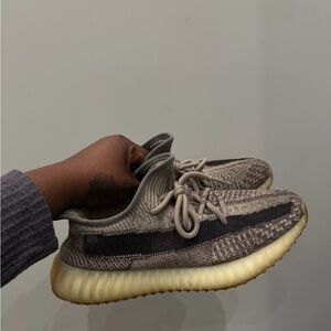 Yeezy Boost 350 V2